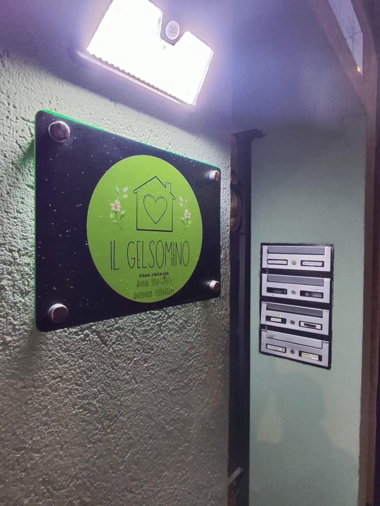 Casa Vacanza Il Gelsomino Somma Lombardo Exterior foto